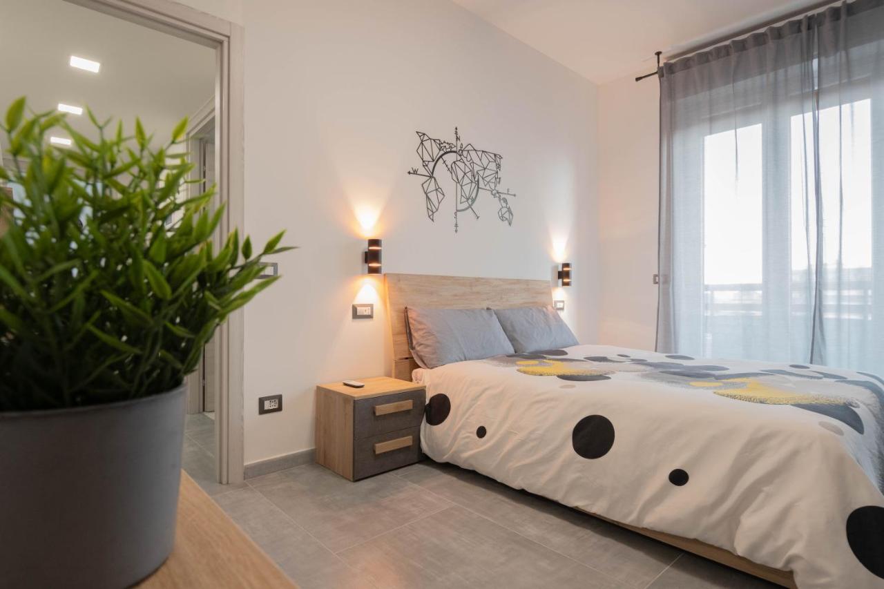 Apartment L&M, Rhomilanofiera Bollate Kültér fotó