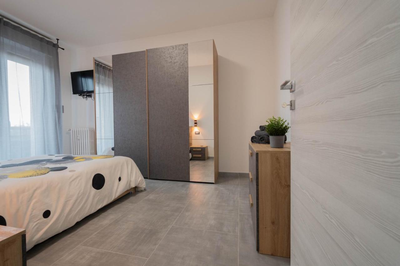 Apartment L&M, Rhomilanofiera Bollate Kültér fotó